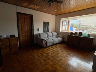 A la venta hermosa casa de 2 plantas en Trejos Montealegre — foto 5 de 6