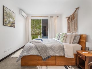 Apartamento de Lujo Totalmente Equipado en el Corazón de Santa Ana — photo 4 of 19