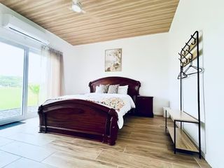 Residencia Contemporánea de 6 Dormitorios en Playa Hermosa — foto 3 de 20