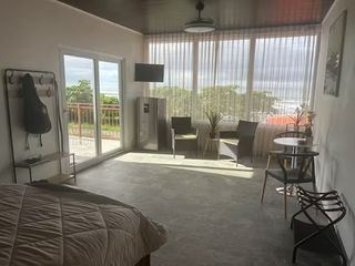 Residencia Contemporánea de 6 Dormitorios en Playa Hermosa — foto 4 de 20