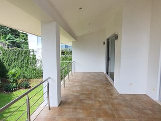 Jaboncillos de Escazu Casa Familiar de Lujo — photo 5 of 20