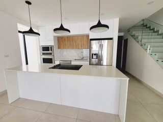 Oportunidad de Inversión: Casa Moderna en Santa Ana con Rentabilidad Inmediata — photo 5 of 18