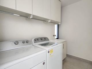 Oportunidad de Inversión: Casa Moderna en Santa Ana con Rentabilidad Inmediata — photo 4 of 18