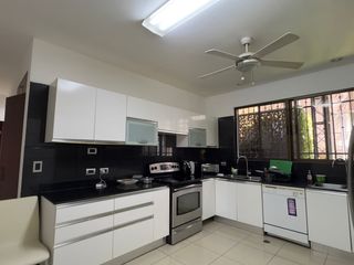 Residencia Colonial en Mora: 4 Hab / 3.5 Baños — 350 m² Const / 774 m² Lote — photo 5 of 20