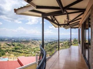 Residencia de Lujo en Grecia: Vistas de Ensueño, Seguridad Total y Facilidad Bancaria — photo 3 of 17