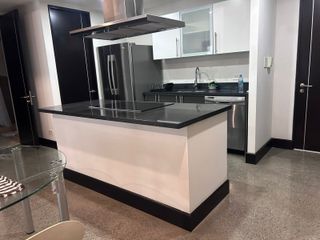 LOFT DE LUJO EN AVENIDA ESCAZÚ - 84 M2 — photo 4 of 9