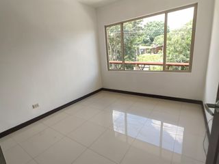 Residencial Flor de Itabo, Heredia - 3DOR/1.5BA - 145 m2 — photo 4 of 20