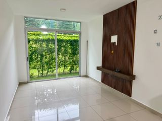 Bambu Rivera — photo 2 of 10