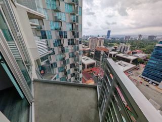 Alquiler de apartamento amoblado con parqueo y bodega, piso 22, Torre Scret Sabana — foto 4 de 5