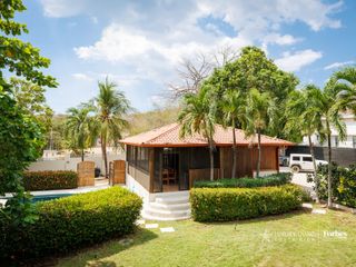 21348 - Casa Arenas Retreat, Playa Potrero, Guanacaste — photo 5 of 17