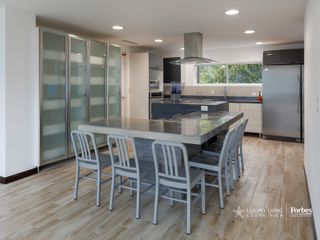 21351 - Spacious Penthouse with excellent location and panoramic views — photo 4 of 20