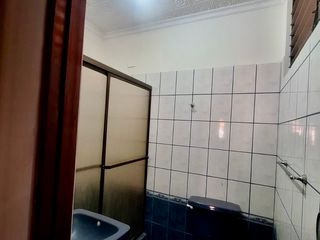 Apartamento/oficina/consultorio 2 cuartos + 1 baño en Puntarenas Centro, frente a la Catedral — photo 3 of 13
