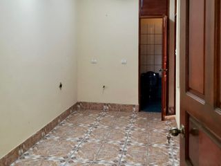 Apartamento/oficina/consultorio 2 cuartos + 1 baño en Puntarenas Centro, frente a la Catedral — photo 2 of 13