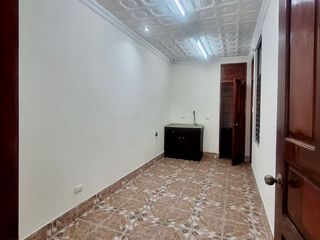 Apartamento/oficina/consultorio 2 cuartos + 2 baños Puntarenas Centro, frente a la Catedral. — photo 2 of 18