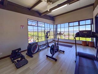 ALQUILER Y VENTA DE APARTAMENTO TIPO LOFT EN SANTA ANA — photo 4 of 9