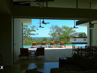 Stunning Modern Home in Black Beauty Community — photo 4 of 6