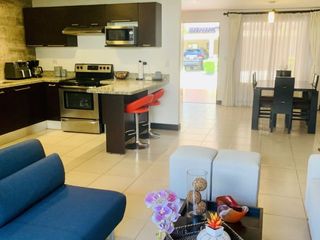 FOR SALE-Casa remodelada en Santa Ana Hills — foto 5 de 6