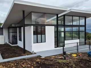 VENTA / (se Alquila) HERMOSA cASA  DE 1 PLANTA en San Rafael de Heredia — photo 4 of 6