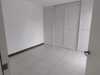 se alquila apartamento en condominio Montealto en tercer piso — photo 2 of 5