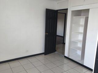 se alquila apartamento en Moravia — photo 3 of 5