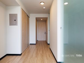 20995 - Modern apartment for rent for investors with west-facing views — photo 2 of 16