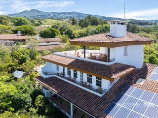 21404 - Luxury Residence in the Central Valley Mountain Range in Santa Bárbara, Heredia — photo 5 of 20