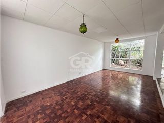 Casa comercial en Freses — foto 2 de 5