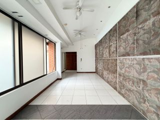 AMPLIA CASA EN VENTA EN ROHRMOSER CON USO DE SUELO MIXTO — photo 5 of 19
