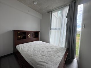 Apartamento amueblado de dos dormitorios y parqueo en Secret Sabana — photo 4 of 15