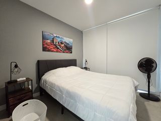 APARTAMENTO CON DOBLE VISTA 1 DORMITORIO AMUEBLADO Y CON PARQUEO — photo 3 of 18