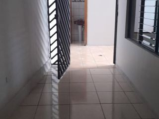 VENDO!!!🎁₡125.000.000  🤝🤝🤝PRECIO NEGOCIABLE  HERMOSA Y AMPLIA CASA EN  JARDINES DE SANTA LUCÍA BARVA DE HEREDIA — foto 4 de 15