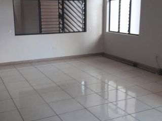 VENDO!!!🎁₡125.000.000  🤝🤝🤝PRECIO NEGOCIABLE  HERMOSA Y AMPLIA CASA EN  JARDINES DE SANTA LUCÍA BARVA DE HEREDIA — foto 2 de 15