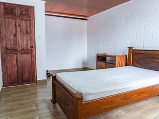 Casa Remodelada en Venta en San Francisco de Dos Ríos — photo 4 of 15