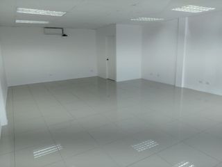 Plaza Rainbow, 3 locales comerciales disponibles — photo 5 of 21
