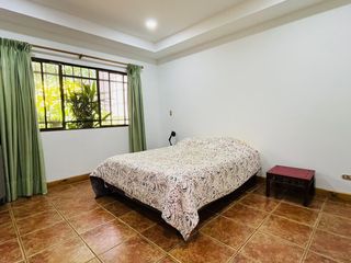 CASA EN VENTA, ESCAZÚ, GUACHIPELIN NORTE, CON PISCINA, CON VISTA — photo 2 of 12