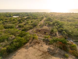 Lot 35 — photo 2 of 3