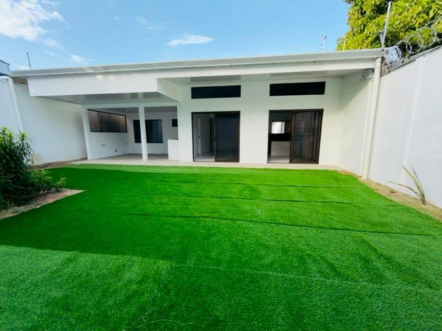 Casa La Victoria — photo 1 of 5