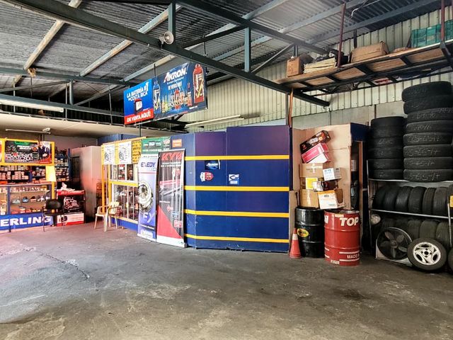 ¡OPORTUNIDAD DE INVERSIÓN! SE VENDE Bodega Comercial de 286.25m2 en Curridabat. — photo 6 of 11