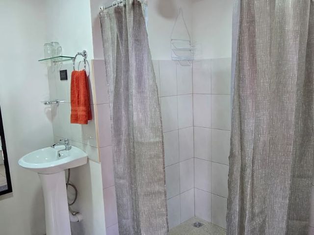 🏡📍SE VENDE CASA EN EL CENTRO DE PÉREZ ZELEDÓN📍🏡 — photo 18 of 35