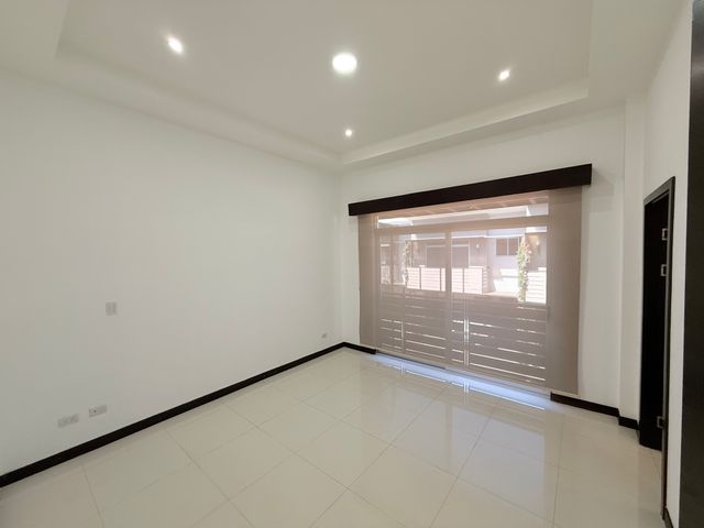 Se alquila casa en condominio — photo 3 of 9