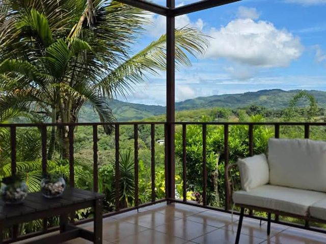 Amazing mountain and city view house for sale — foto 2 de 5