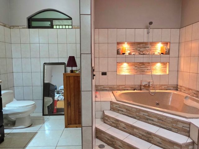 Linda casa en venta en Repunta de Pérez Zeledón — foto 2 de 5