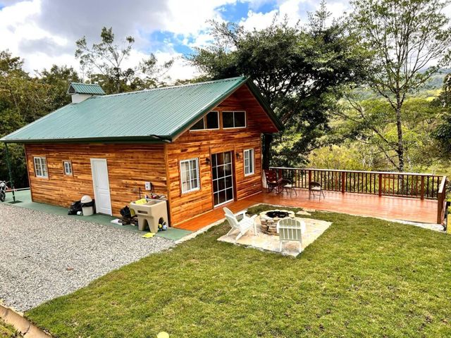 Beautiful property in agua buena de San Vito — photo 1 of 5