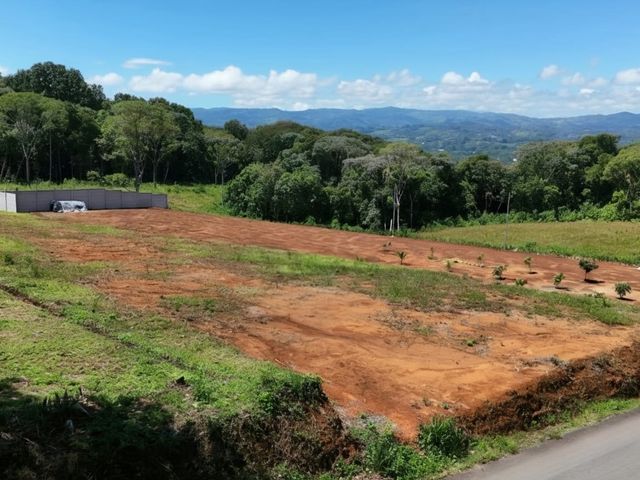 Lindo lote en Santa Elena de Pérez Zeledón — foto 1 de 5