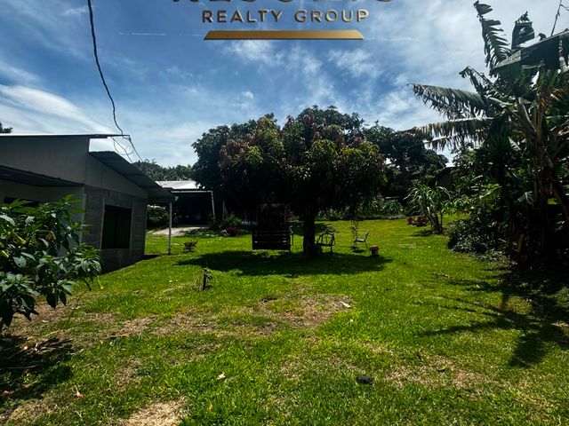 LARGE PROPERTY WITH 3 HOMES IN SARCHÍ — foto 17 de 20