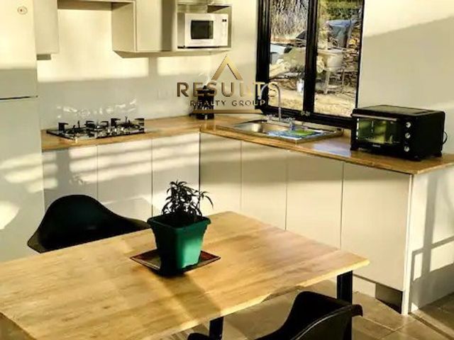 Hilltop INCOME PRODUCING VILLA Investment with Ocean Views! — foto 6 de 19