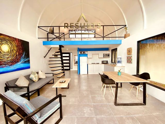 Hilltop INCOME PRODUCING VILLA Investment with Ocean Views! — foto 13 de 19