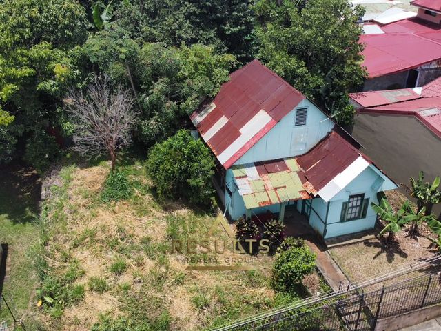 1,186 m2 Commercial Lot close to the CENTRAL PARK! — foto 5 de 12