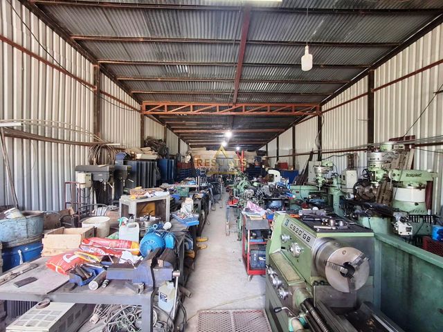 Comercial Bodega — photo 4 of 8