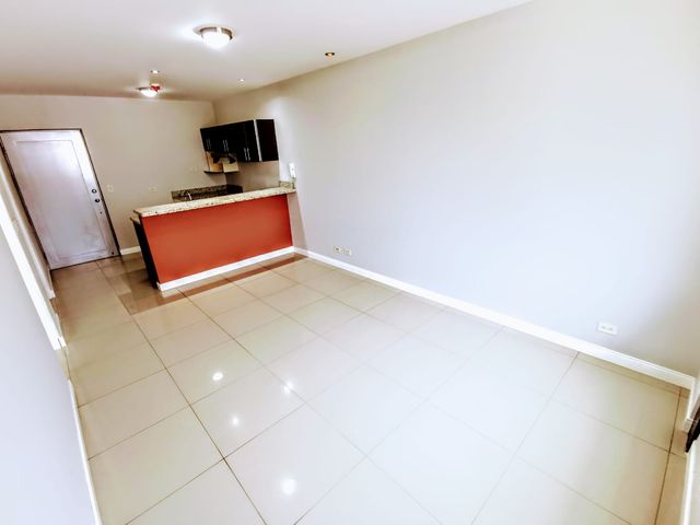Alquiler de Apartamento en Rohrmoser — photo 3 of 9